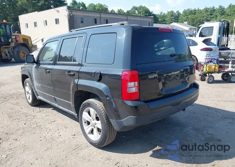 2015 Jeep Patriot Latitude из США, поврежденный, VIN 1C4NJRFB8FD425192
